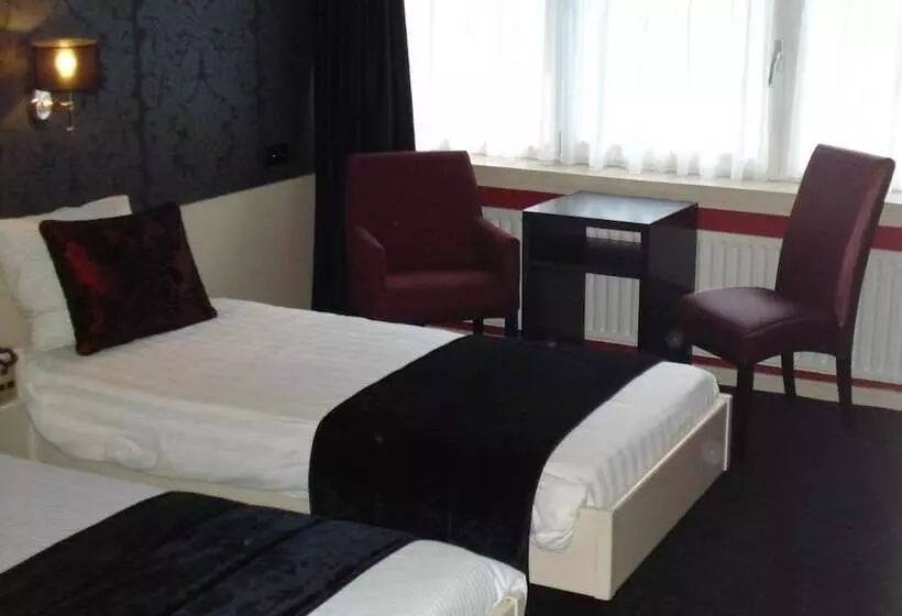 Hotelli De Postelse Hoeve