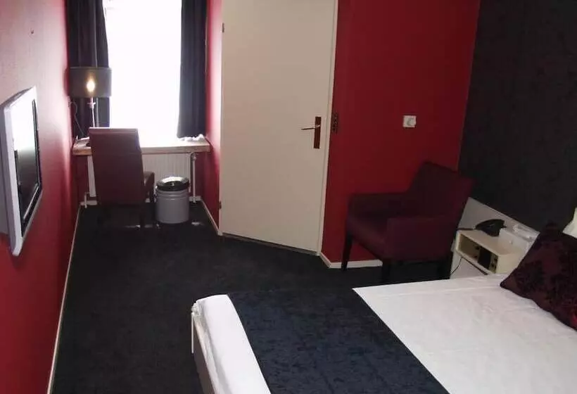 Hotelli De Postelse Hoeve