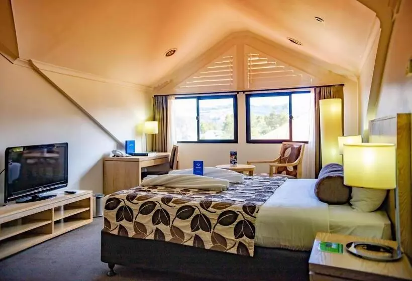 Highlander Hotel & Apartments