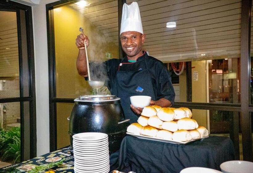 Highlander Hotel & Apartments