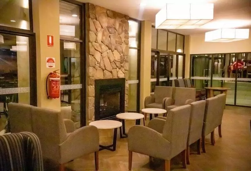 Highlander Hotel & Apartments