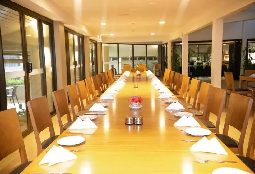 Highlander Hotel & Apartments