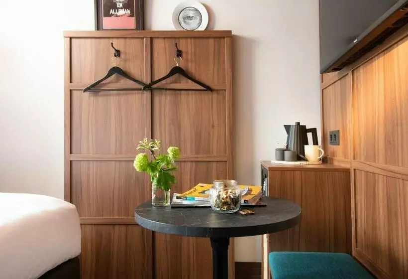 Hotel Jan Luyken Amsterdam