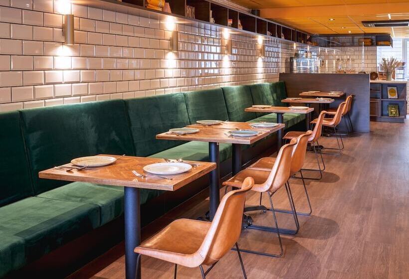 Max Brown Hotel Museum Square, Part Of Sircle Collection