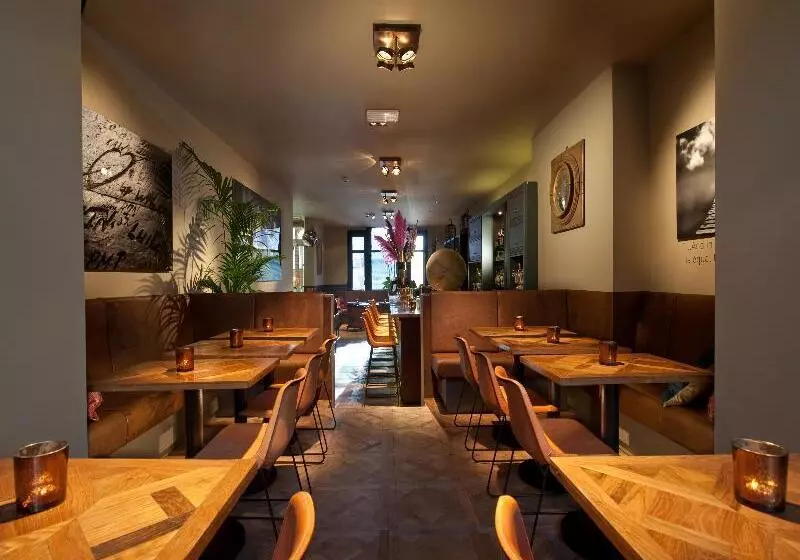 Max Brown Hotel Museum Square, Part Of Sircle Collection