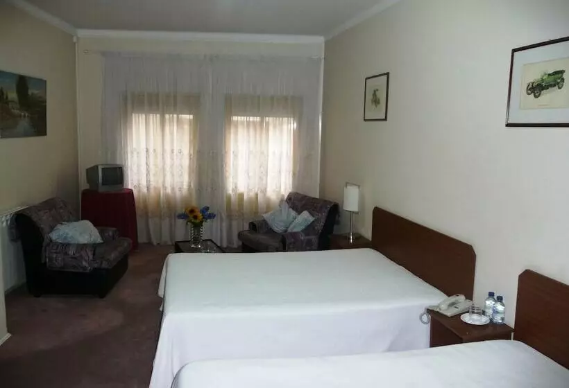 D. Carlos Residencial