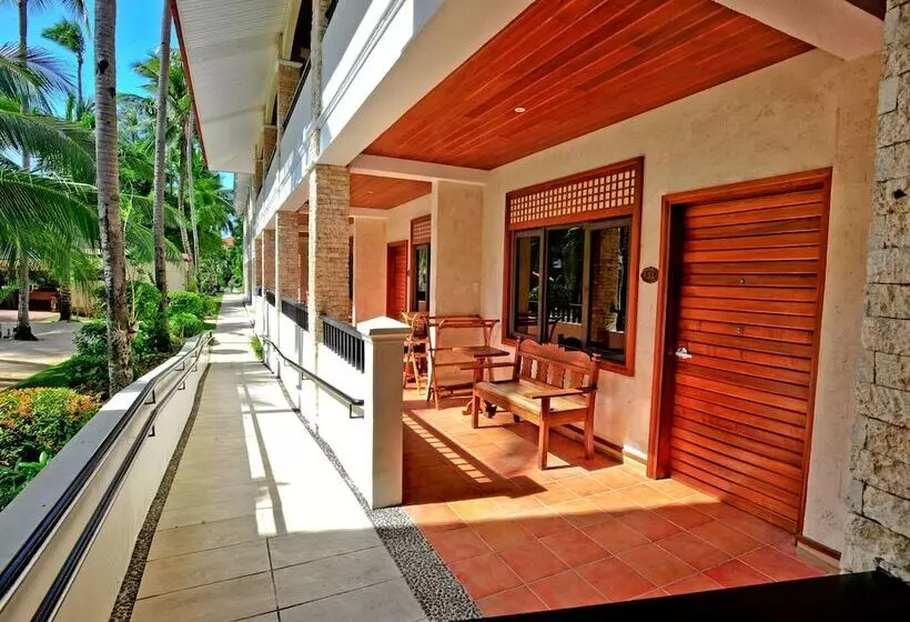 Hotell Costabella Tropical Beach