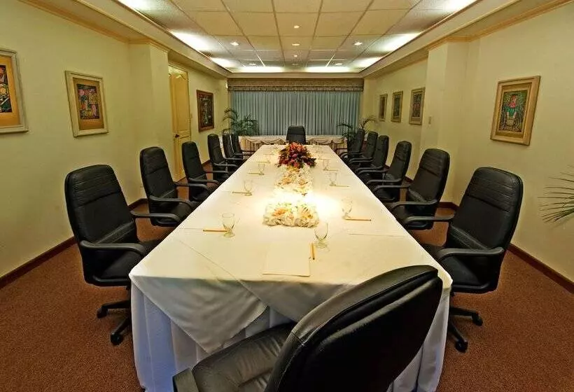 Hotell Costabella Tropical Beach