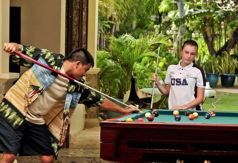 Hotell Costabella Tropical Beach