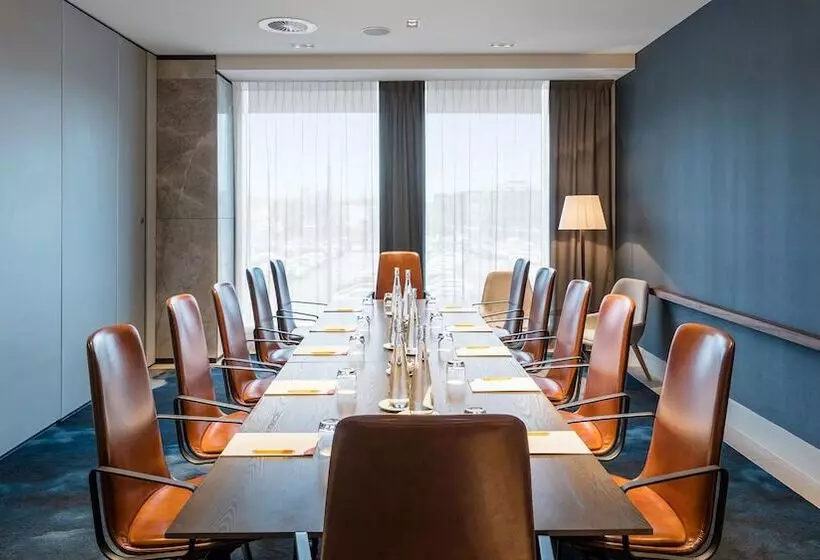 ホテル Crowne Plaza Christchurch, An Ihg