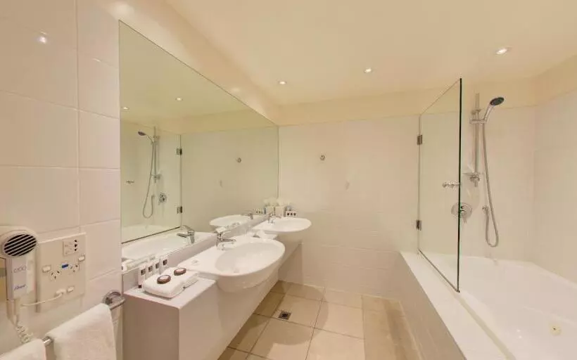 Отель Dunedin Leisure Lodge  Distinction