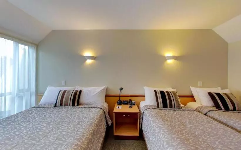 Отель Dunedin Leisure Lodge  Distinction