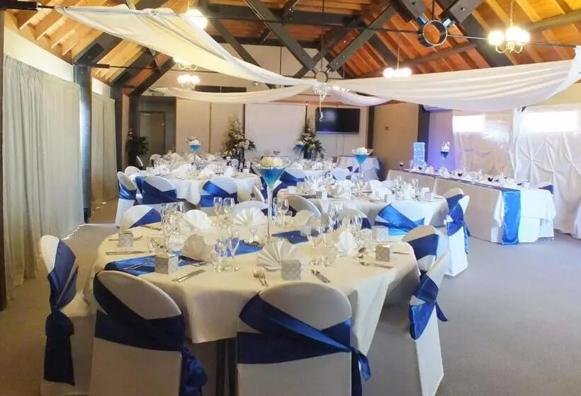 Отель Dunedin Leisure Lodge  Distinction