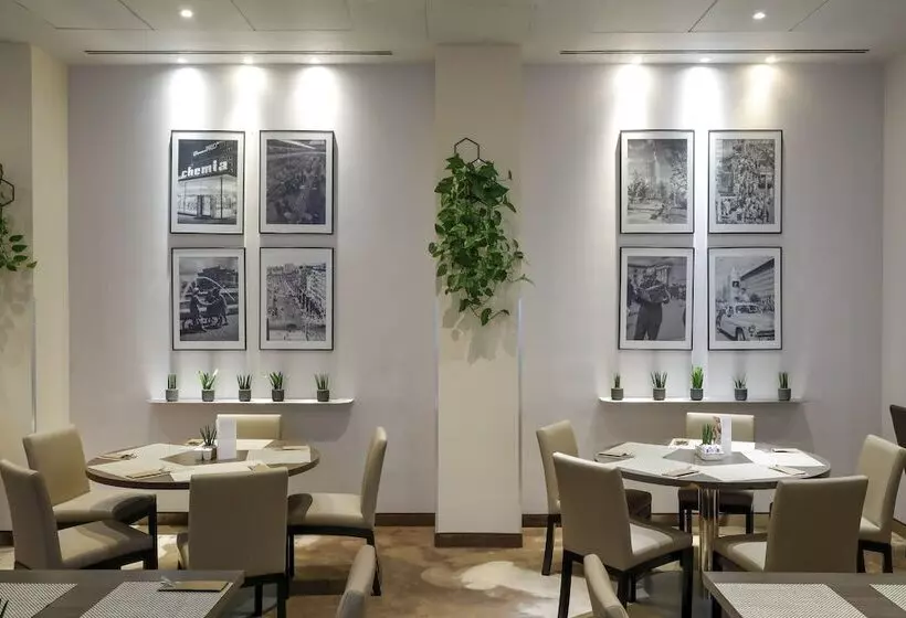 هتل Mercure Warszawa Grand