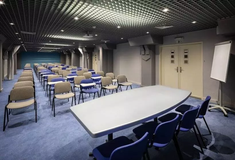 Отель Navegadores