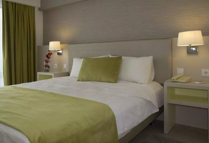 Отель Navegadores