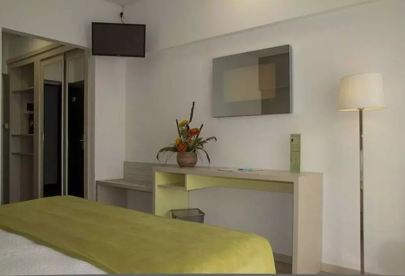 Отель Navegadores