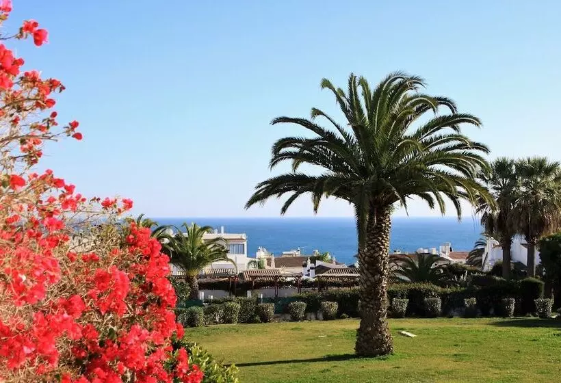 Luz Ocean Club Apartments