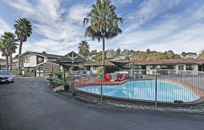 모텔 Walton Park Motor Lodge