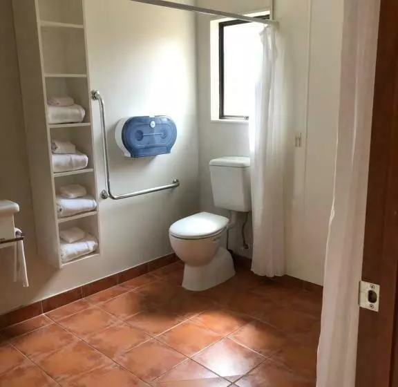 The Highwayman Motel