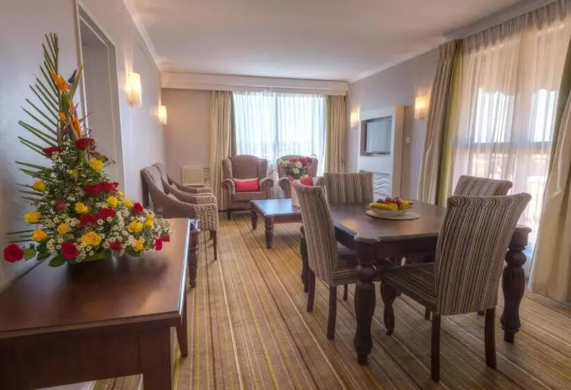 هتل Holiday Inn Harare, An Ihg