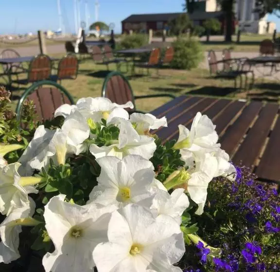 فندق L Magasin 1