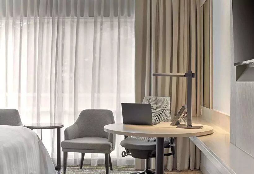 Hotelli Parkroyal On Beach Road, Singapore