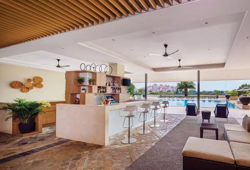 Hotelli Parkroyal On Beach Road, Singapore