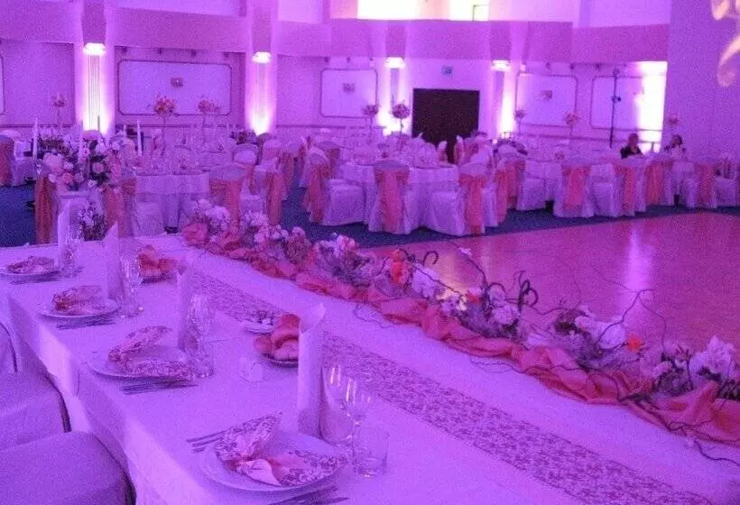 Hotel Rapsodia City Center