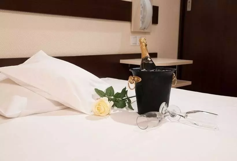 Hotel Rapsodia City Center