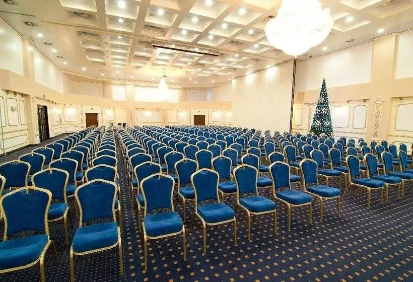 Hotel Rapsodia City Center