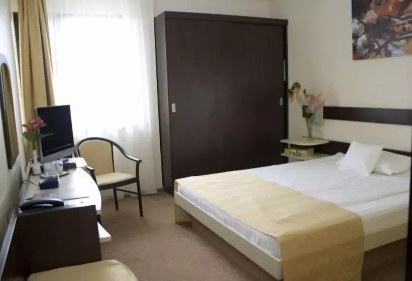 Hotel Rapsodia City Center