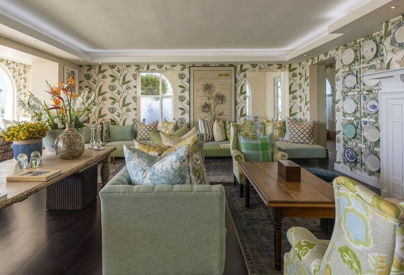 בית מלון כפרי The Marinehermanus