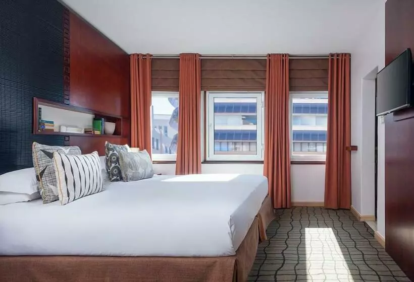 Отель Townhouse