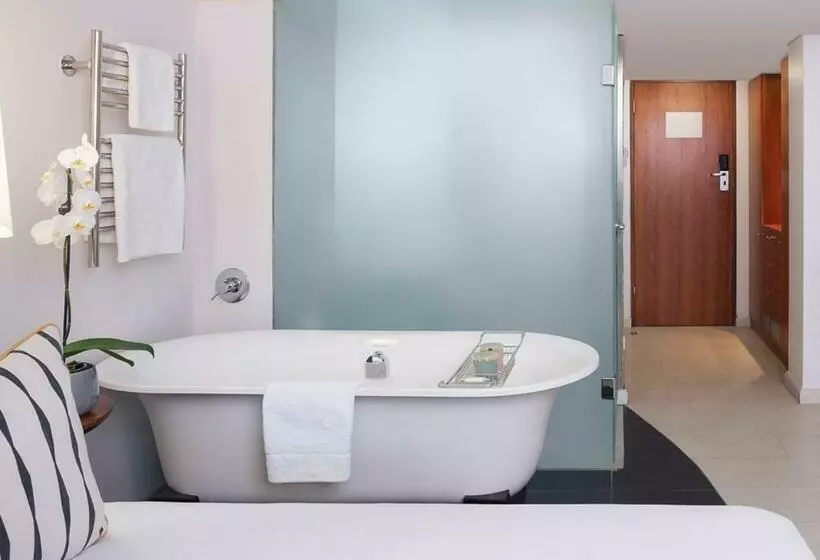 Отель Townhouse