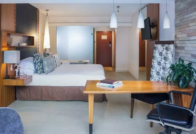 Отель Townhouse