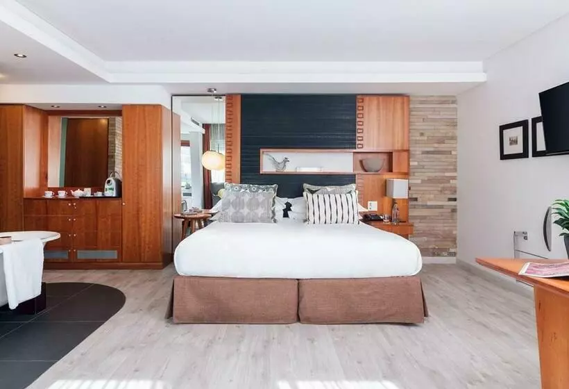 Отель Townhouse