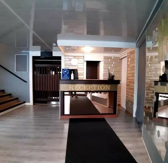 בית מלון כפרי The Grand Karhu