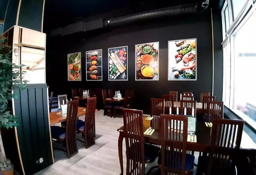 בית מלון כפרי The Grand Karhu