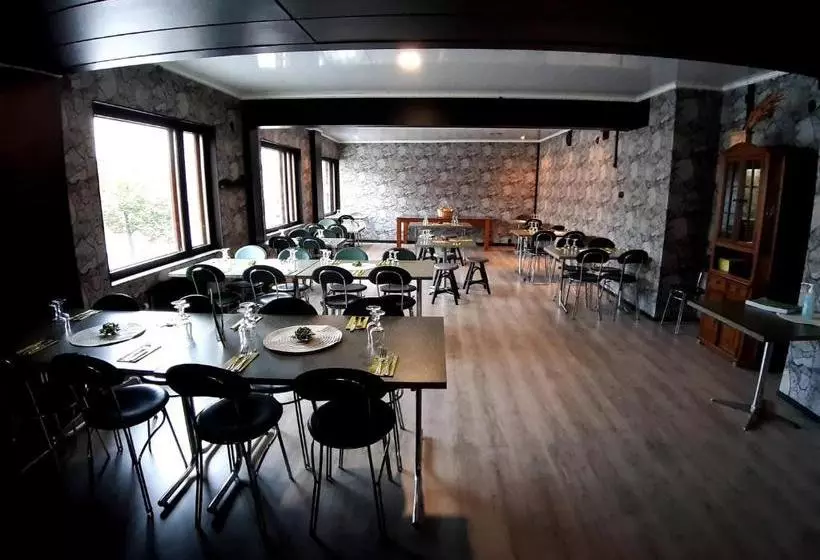 בית מלון כפרי The Grand Karhu