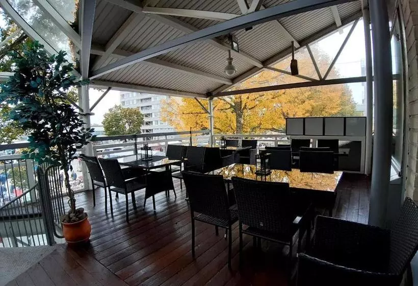 בית מלון כפרי The Grand Karhu