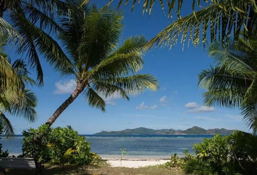 هتل La Digue Island Lodge