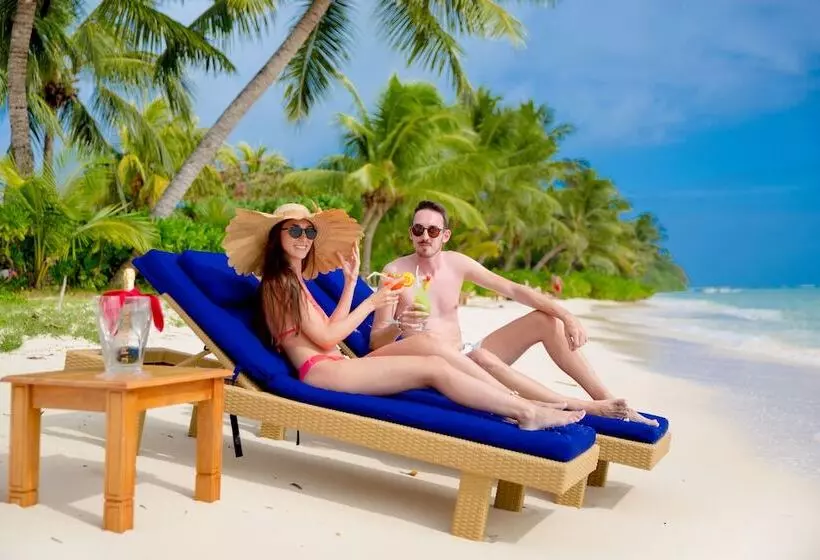 هتل La Digue Island Lodge