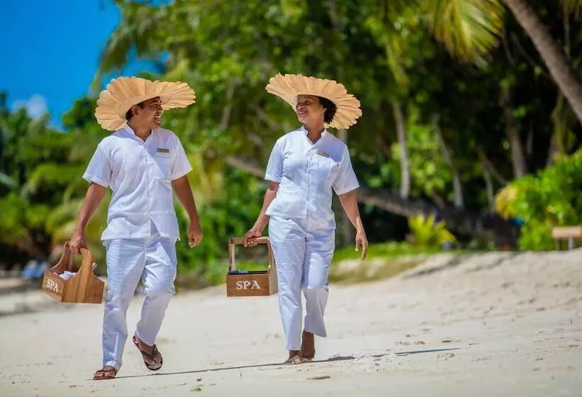 هتل La Digue Island Lodge