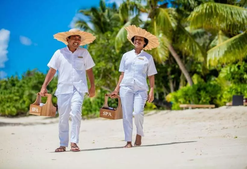 هتل La Digue Island Lodge