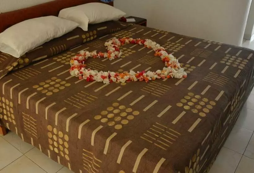 هتل Le Pelican Du Saloum