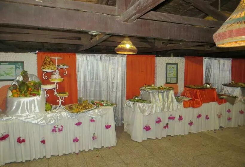 هتل Le Pelican Du Saloum