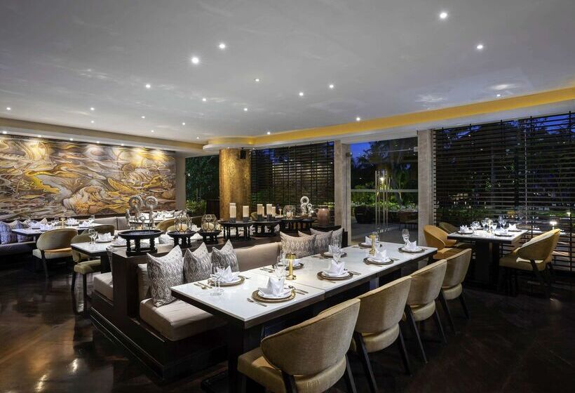 فندق Pullman Phuket Karon Beach Resort