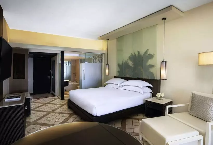 호텔 Pullman Phuket Karon Beach Resort