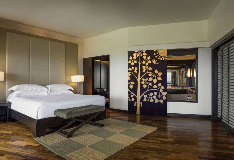 فندق Pullman Phuket Karon Beach Resort